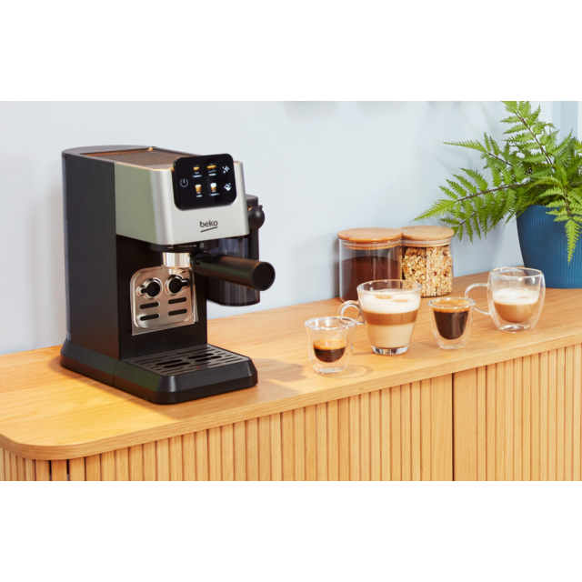 Beko CEP5304X CaffeExperto Semi Automatic Espresso with integrated milk jug - Black