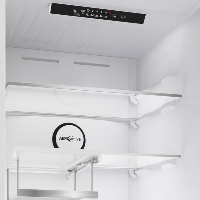 Blomberg KND24692V VitaminCare+ KND24692V 59.7cm 50/50 Total No Frost Combi Fridge Freezer - White