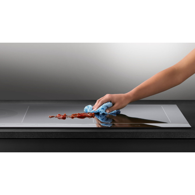 Fisher & Paykel 30cm Induction Hob in Black Glass