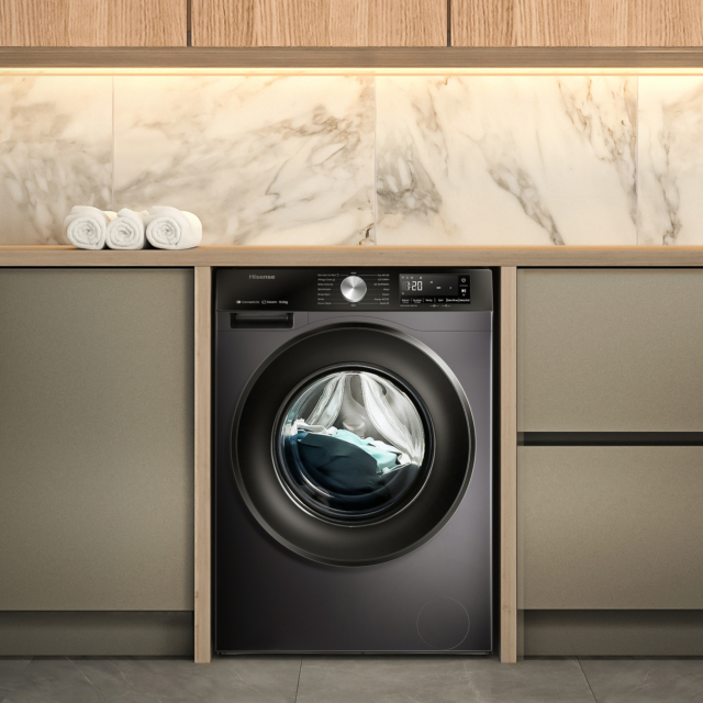 Hisense WF3S1043BB3 10.5kg 1400 Spin Steam Washing Machine - Black