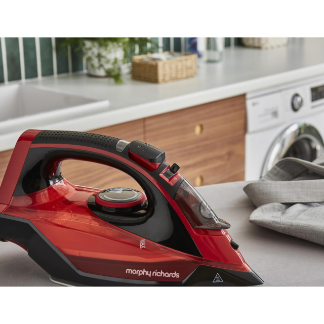 Morphy Richards 303250 Easy Charge 360 Cordless Iron